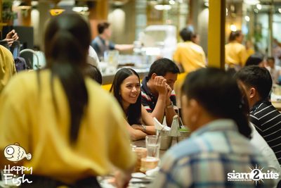 คืนวันศุกร์ ที่ร้าน แฮปปี้ ฟิช, เอเชีย ทีค เดอะ ริเวอร์ฟร้อนท์ — photo 101
