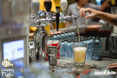 คืนวันศุกร์ ที่ร้าน แฮปปี้ ฟิช, เอเชีย ทีค เดอะ ริเวอร์ฟร้อนท์ — photo 103