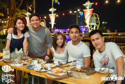 คืนวันศุกร์ ที่ร้าน แฮปปี้ ฟิช, เอเชีย ทีค เดอะ ริเวอร์ฟร้อนท์ — photo 105
