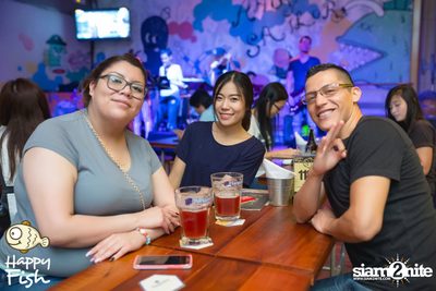 คืนวันศุกร์ ที่ร้าน แฮปปี้ ฟิช, เอเชีย ทีค เดอะ ริเวอร์ฟร้อนท์ — photo 119