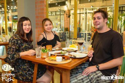 คืนวันศุกร์ ที่ร้าน แฮปปี้ ฟิช, เอเชีย ทีค เดอะ ริเวอร์ฟร้อนท์ — photo 120