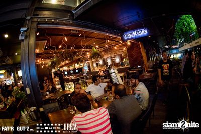 Seenspace Invasion ที่ร้าน Clouds, Fat'R Gut'z และ BREW Beers & Ciders — photo 15