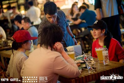 Seenspace Invasion ที่ร้าน Clouds, Fat'R Gut'z และ BREW Beers & Ciders — photo 19