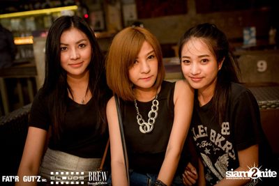 Seenspace Invasion ที่ร้าน Clouds, Fat'R Gut'z และ BREW Beers & Ciders — photo 34