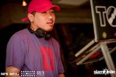Seenspace Invasion ที่ร้าน Clouds, Fat'R Gut'z และ BREW Beers & Ciders — photo 45