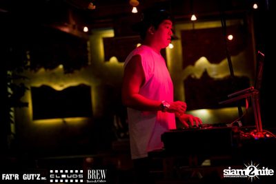 Seenspace Invasion ที่ร้าน Clouds, Fat'R Gut'z และ BREW Beers & Ciders — photo 51