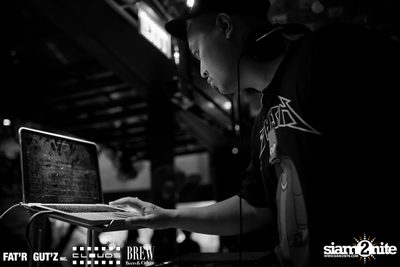 Seenspace Invasion ที่ร้าน Clouds, Fat'R Gut'z และ BREW Beers & Ciders — photo 68