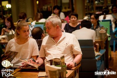 คืนวันศุกร์ ที่ร้าน แฮปปี้ ฟิช, เอเชีย ทีค เดอะ ริเวอร์ฟร้อนท์ — photo 16