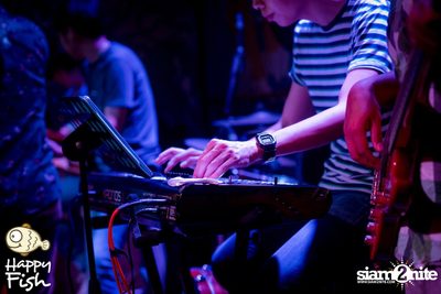 คืนวันศุกร์ ที่ร้าน แฮปปี้ ฟิช, เอเชีย ทีค เดอะ ริเวอร์ฟร้อนท์ — photo 22