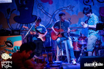 คืนวันศุกร์ ที่ร้าน แฮปปี้ ฟิช, เอเชีย ทีค เดอะ ริเวอร์ฟร้อนท์ — photo 25
