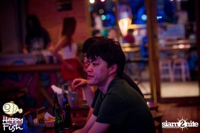 คืนวันศุกร์ ที่ร้าน แฮปปี้ ฟิช, เอเชีย ทีค เดอะ ริเวอร์ฟร้อนท์ — photo 30