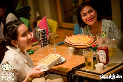 คืนวันศุกร์ ที่ร้าน แฮปปี้ ฟิช, เอเชีย ทีค เดอะ ริเวอร์ฟร้อนท์ — photo 32