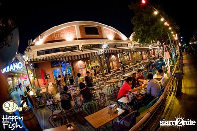 คืนวันศุกร์ ที่ร้าน แฮปปี้ ฟิช, เอเชีย ทีค เดอะ ริเวอร์ฟร้อนท์ — photo 44