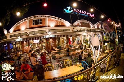 คืนวันศุกร์ ที่ร้าน แฮปปี้ ฟิช, เอเชีย ทีค เดอะ ริเวอร์ฟร้อนท์ — photo 46