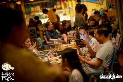 คืนวันศุกร์ ที่ร้าน แฮปปี้ ฟิช, เอเชีย ทีค เดอะ ริเวอร์ฟร้อนท์ — photo 72