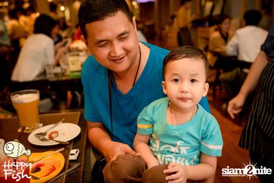 คืนวันศุกร์ ที่ร้าน แฮปปี้ ฟิช, เอเชีย ทีค เดอะ ริเวอร์ฟร้อนท์ — photo 82