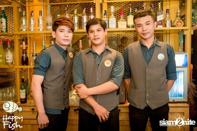 คืนวันศุกร์ ที่ร้าน แฮปปี้ ฟิช, เอเชีย ทีค เดอะ ริเวอร์ฟร้อนท์ — photo 87