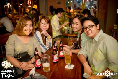 คืนวันศุกร์ ที่ร้าน แฮปปี้ ฟิช, เอเชีย ทีค เดอะ ริเวอร์ฟร้อนท์ — photo 93