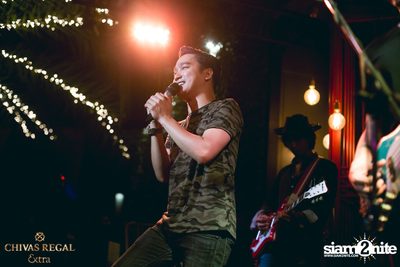 Room39 x Pause and Ae Jirakorn at The Living Bistro & Bar — photo 102