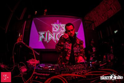 DJ FINGAZ (Dragon-i HK) at CÉ LA VI Bangkok — photo 4