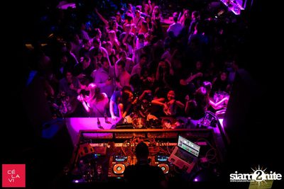 DJ FINGAZ (Dragon-i HK) at CÉ LA VI Bangkok — photo 9