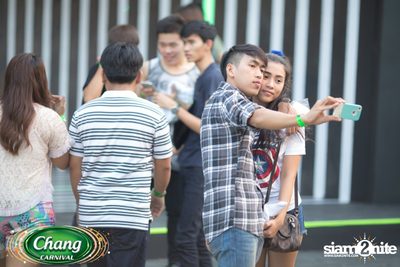 Chang Carnival: Neon The Night (Album 1) — photo 24