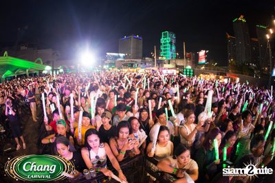 Chang Carnival: Neon The Night (Album 1) — photo 206