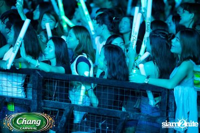 Chang Carnival: Neon The Night (Album 1) — photo 249
