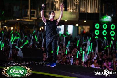 Chang Carnival: Neon The Night (Album 1) — photo 304