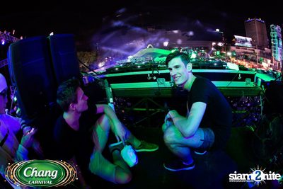 Chang Carnival: Neon The Night (Album 1) — photo 310
