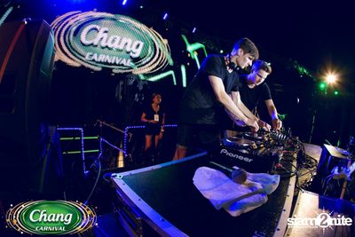 Chang Carnival: Neon The Night (Album 1) — photo 313