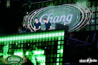 Chang Carnival: Neon The Night (Album 1) — photo 333