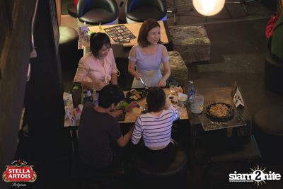 Stella Artois pres. Pour It Your Self at Old Dirty — photo 6