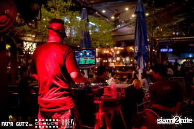 Seenspace Invasion ที่ร้าน Clouds, Fat'R Gut'z และ BREW Beers & Ciders — photo 1
