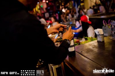 Seenspace Invasion ที่ร้าน Clouds, Fat'R Gut'z และ BREW Beers & Ciders — photo 7
