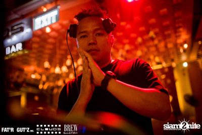 Seenspace Invasion ที่ร้าน Clouds, Fat'R Gut'z และ BREW Beers & Ciders — photo 18