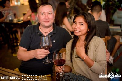 Seenspace Invasion ที่ร้าน Clouds, Fat'R Gut'z และ BREW Beers & Ciders — photo 19