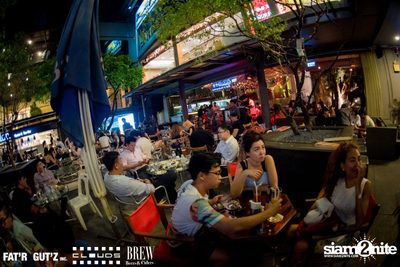Seenspace Invasion ที่ร้าน Clouds, Fat'R Gut'z และ BREW Beers & Ciders — photo 36