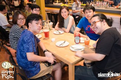 คืนวันเสาร์ ที่ร้าน แฮปปี้ ฟิช, เอเชีย ทีค เดอะ ริเวอร์ฟร้อนท์ — photo 56