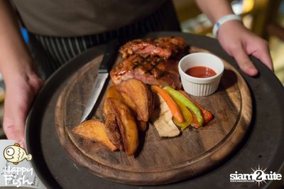 คืนวันเสาร์ ที่ร้าน แฮปปี้ ฟิช, เอเชีย ทีค เดอะ ริเวอร์ฟร้อนท์ — photo 59