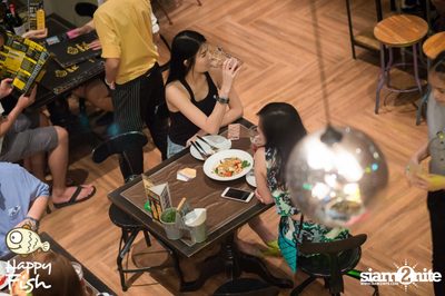 คืนวันเสาร์ ที่ร้าน แฮปปี้ ฟิช, เอเชีย ทีค เดอะ ริเวอร์ฟร้อนท์ — photo 87