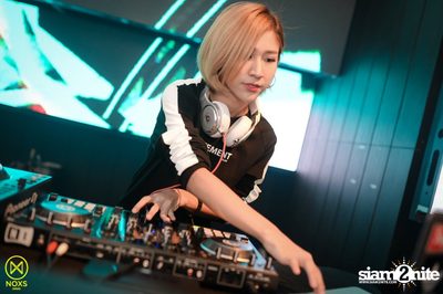 Saturday Night at NOXS Bangkok, Ekamai-Raminthra — photo 11