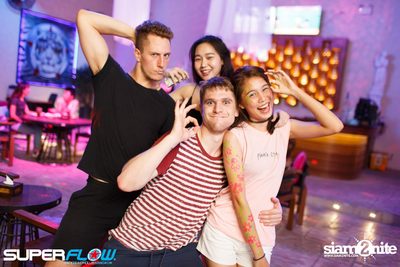Glow Beach Party at Superflow City Beach Club — photo 9