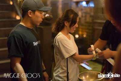 T-Bone Live ที่ร้าน แม็กกี้ ชูวส์, ถนนสีลม — photo 31