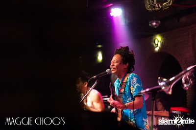 T-Bone Live ที่ร้าน แม็กกี้ ชูวส์, ถนนสีลม — photo 108