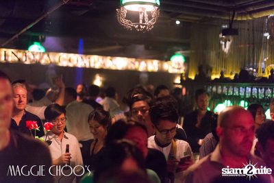 T-Bone Live ที่ร้าน แม็กกี้ ชูวส์, ถนนสีลม — photo 142