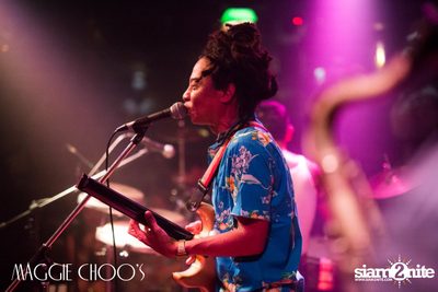 T-Bone Live ที่ร้าน แม็กกี้ ชูวส์, ถนนสีลม — photo 172