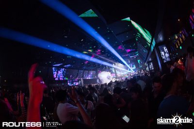 ปาร์ตี้คืนวันเสาร์ ที่ร้าน รูท ซิกตี้ซิก คลับ อาร์ซีเอ — photo 100