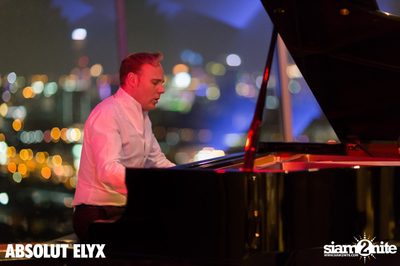 Jef Neve & Koh Mr.Saxman at Millennium Hilton Bangkok — photo 100