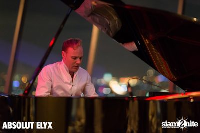 Jef Neve & Koh Mr.Saxman at Millennium Hilton Bangkok — photo 104